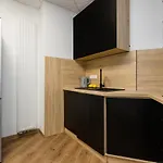 Shortstaypoland Kasprzaka 公寓